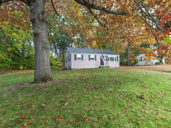 4 Edward Cody Lane, Weymouth MA 02190