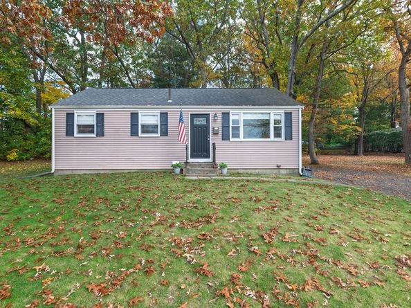 4 Edward Cody Lane, Weymouth MA 02190