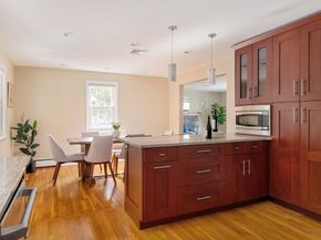 10 Hackensack Ter, Boston MA 02467