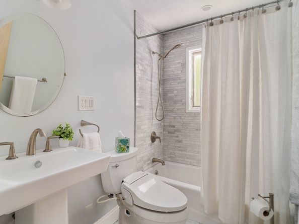10 Hackensack Ter, Boston MA 02467