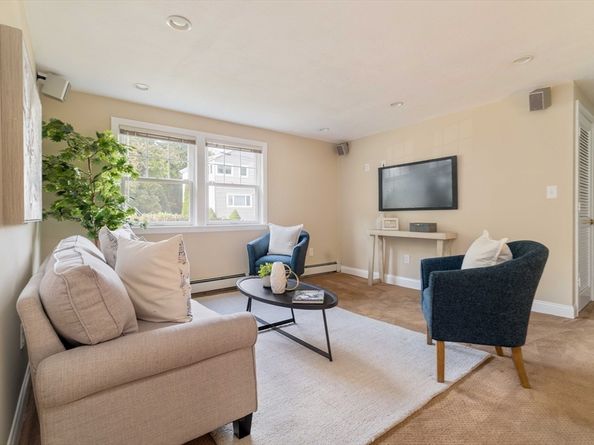 10 Hackensack Ter, Boston MA 02467