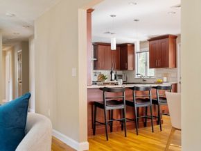 10 Hackensack Ter, Boston MA 02467