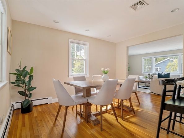 10 Hackensack Ter, Boston MA 02467