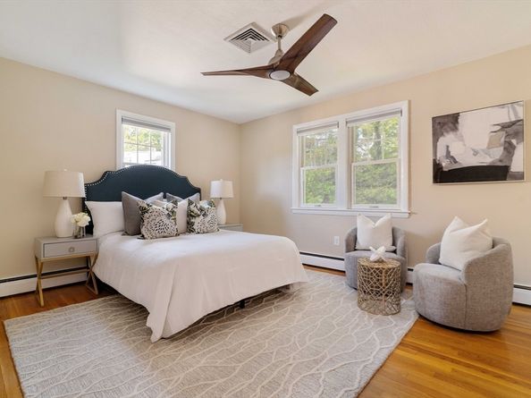 10 Hackensack Ter, Boston MA 02467
