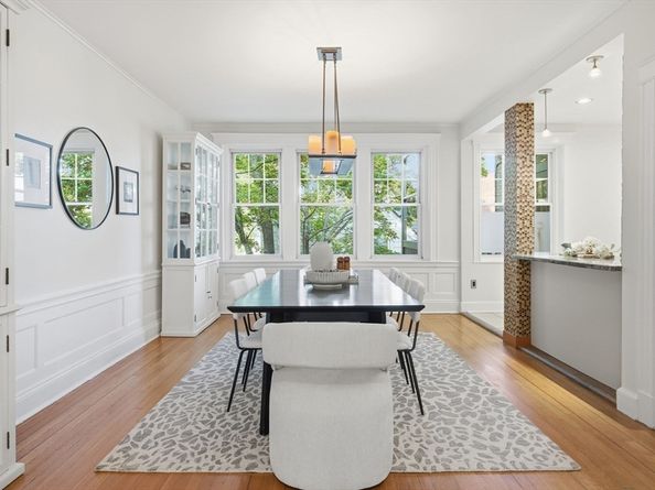 10 Bradford Ter 5, Brookline MA 02446