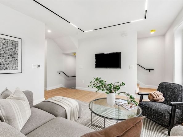 5 Nancia 2, Boston MA 02128