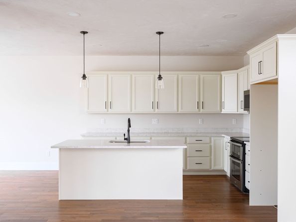 44 Metacomet Road 44, West Bridgewater MA 02379