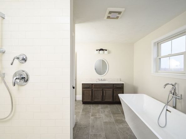 44 Metacomet Road 44, West Bridgewater MA 02379