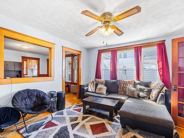 208 Fifth St, Leominster MA 01453