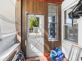 208 Fifth St, Leominster MA 01453