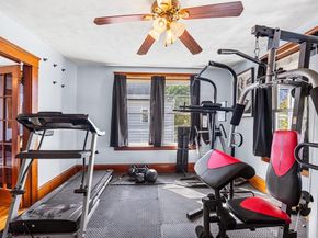 208 Fifth St, Leominster MA 01453