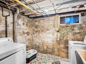208 Fifth St, Leominster MA 01453