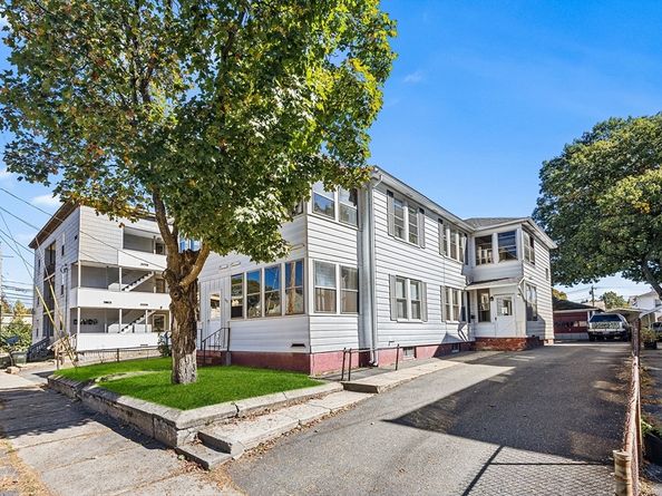 208 Fifth St, Leominster MA 01453