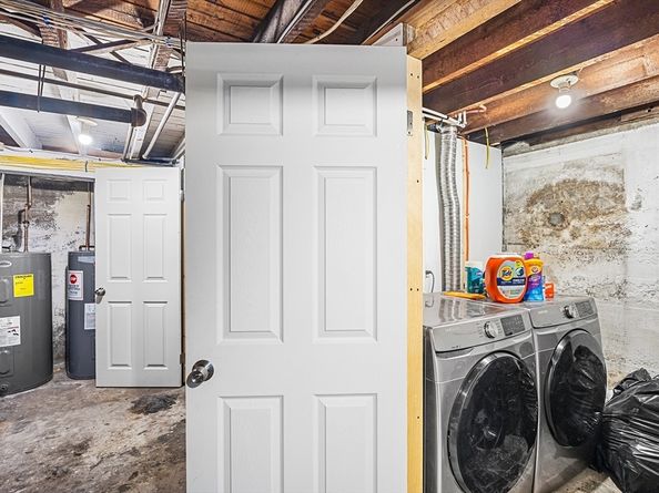 208 Fifth St, Leominster MA 01453
