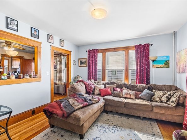208 Fifth St, Leominster MA 01453