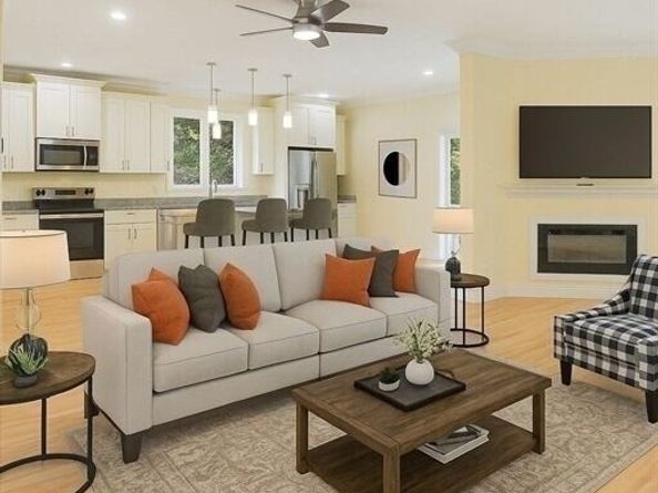 14A Welch Ave, Rutland MA 01543