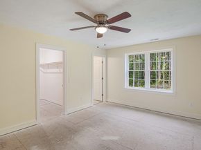 14A Welch Ave, Rutland MA 01543