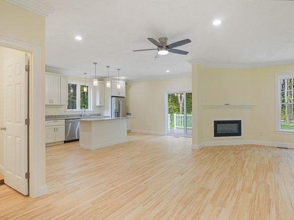 14A Welch Ave, Rutland MA 01543