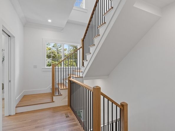 32 Edgewood Road 1, Lexington MA 02420