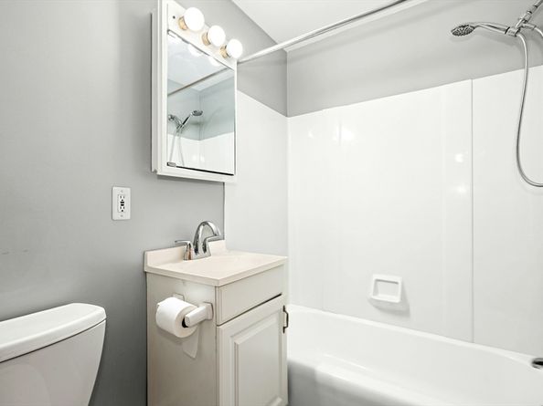 10 Leslie Lane, Millbury MA 01527