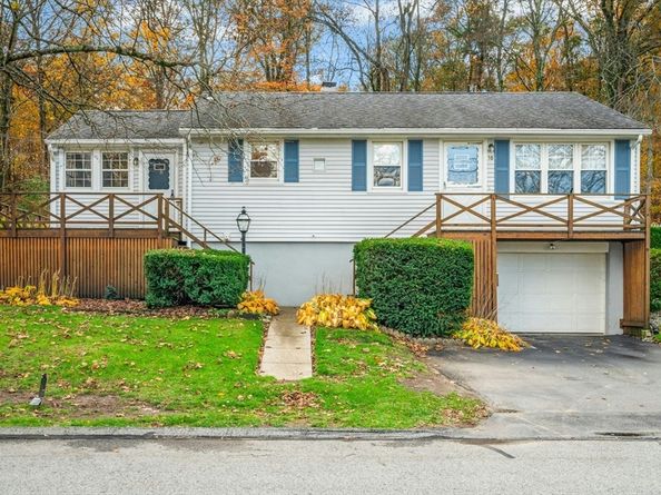 10 Leslie Lane, Millbury MA 01527