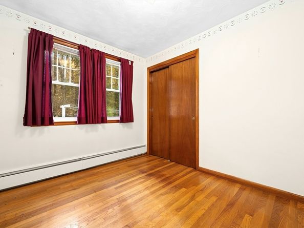 10 Leslie Lane, Millbury MA 01527