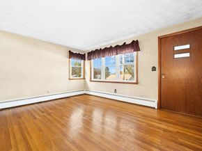 10 Leslie Lane, Millbury MA 01527