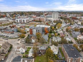 33 Elm St, Quincy MA 02169