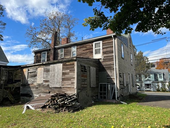 33 Elm St, Quincy MA 02169