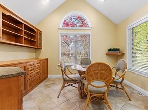 7 Wainwright Rd 118, Winchester MA 01890
