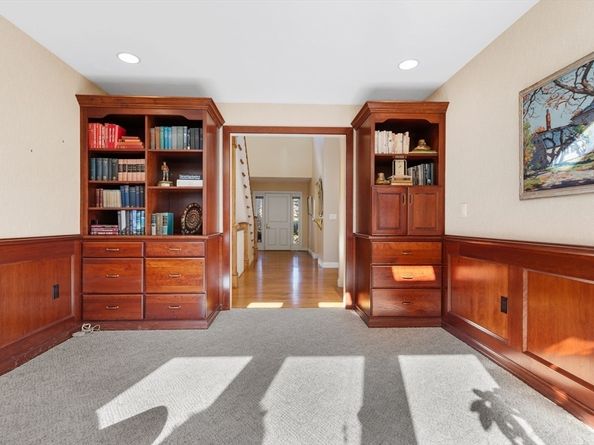 7 Wainwright Rd 118, Winchester MA 01890