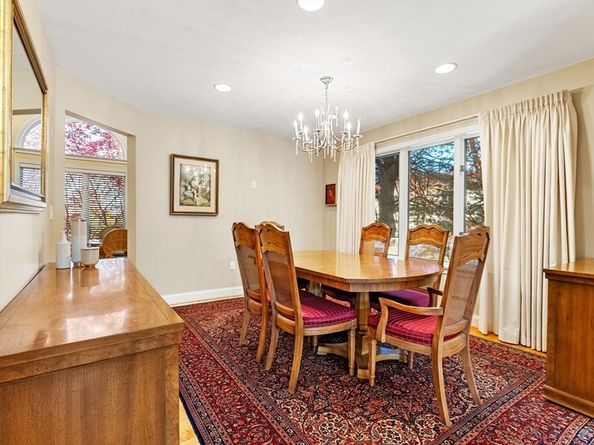 7 Wainwright Rd 118, Winchester MA 01890