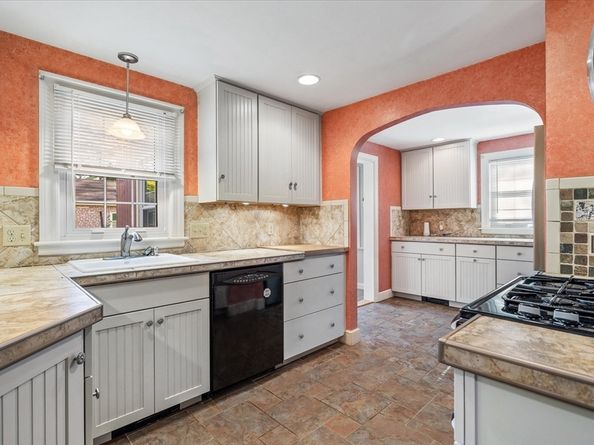 122 Holden St, Holden MA 01520