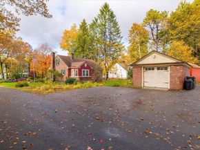 122 Holden St, Holden MA 01520