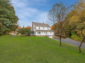 424 Great Rd, Stow MA 01775
