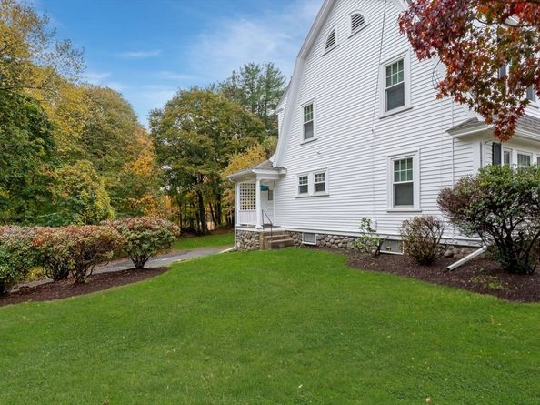 424 Great Rd, Stow MA 01775