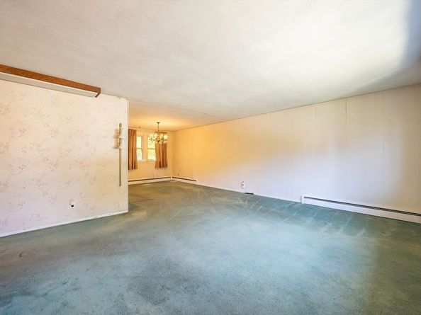 17 Plymouth Rd, Peabody MA 01960