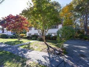 17 Plymouth Rd, Peabody MA 01960