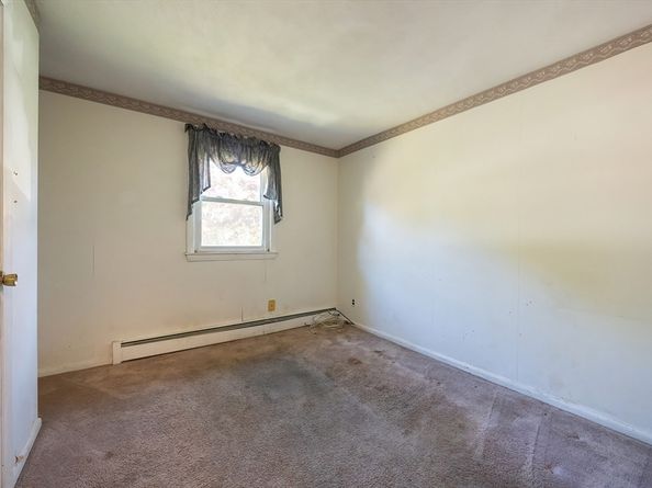 17 Plymouth Rd, Peabody MA 01960