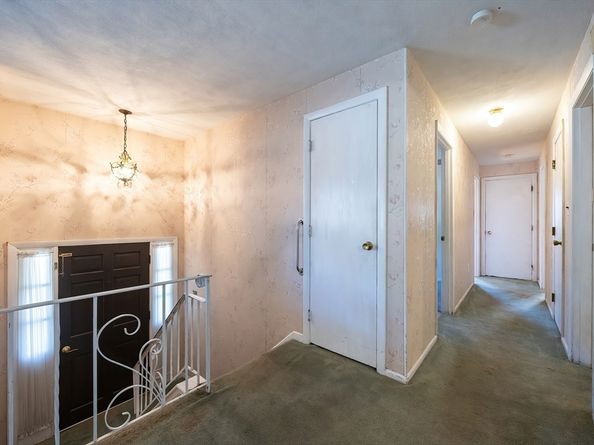 17 Plymouth Rd, Peabody MA 01960
