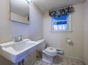 17 Plymouth Rd, Peabody MA 01960