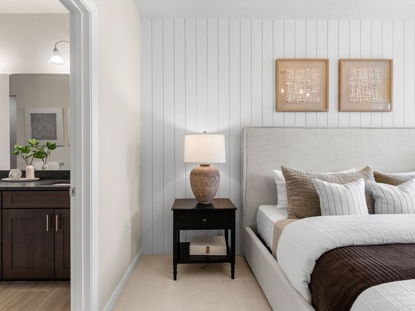 30 Coppersmith Way 201, Canton MA 02021