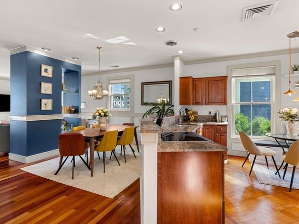 262 Lafayette St 2, Salem MA 01970