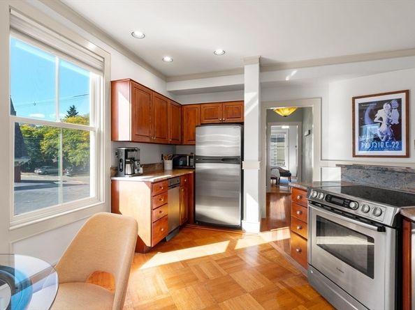 262 Lafayette St 2, Salem MA 01970