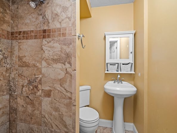385 Sutton St 385, North Andover MA 01845