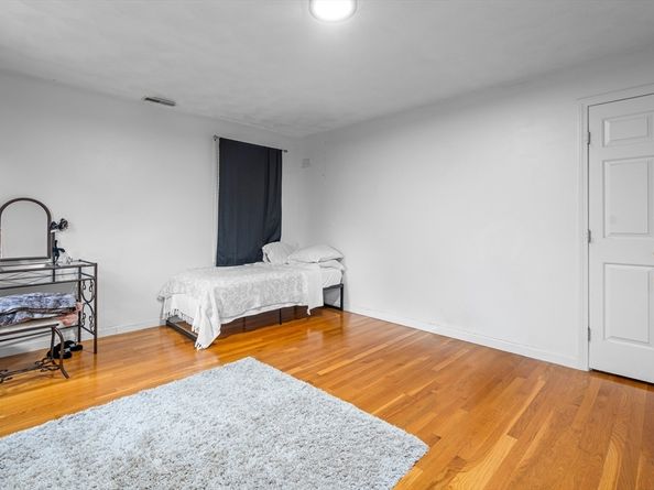 385 Sutton St 385, North Andover MA 01845