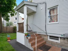 78 Harlem St, Worcester MA 01610