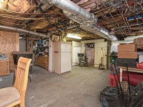 78 Harlem St, Worcester MA 01610