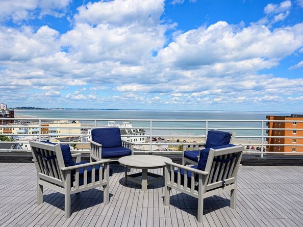 20 Rockland House Rd 203, Hull MA 02045