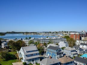 20 Rockland House Rd 203, Hull MA 02045